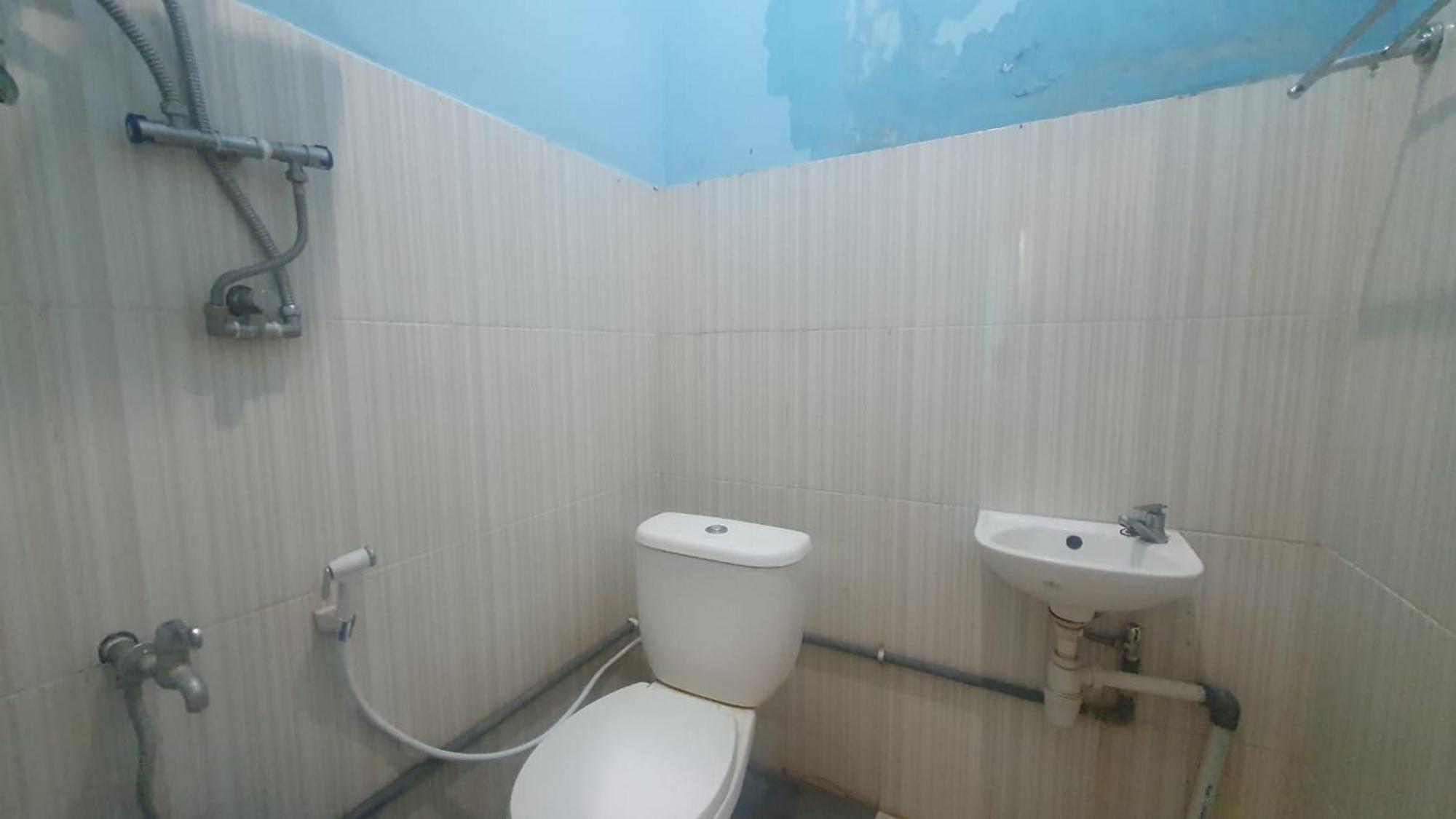 Reddoorz Syariah At Demasto Homestay Джембер Экстерьер фото