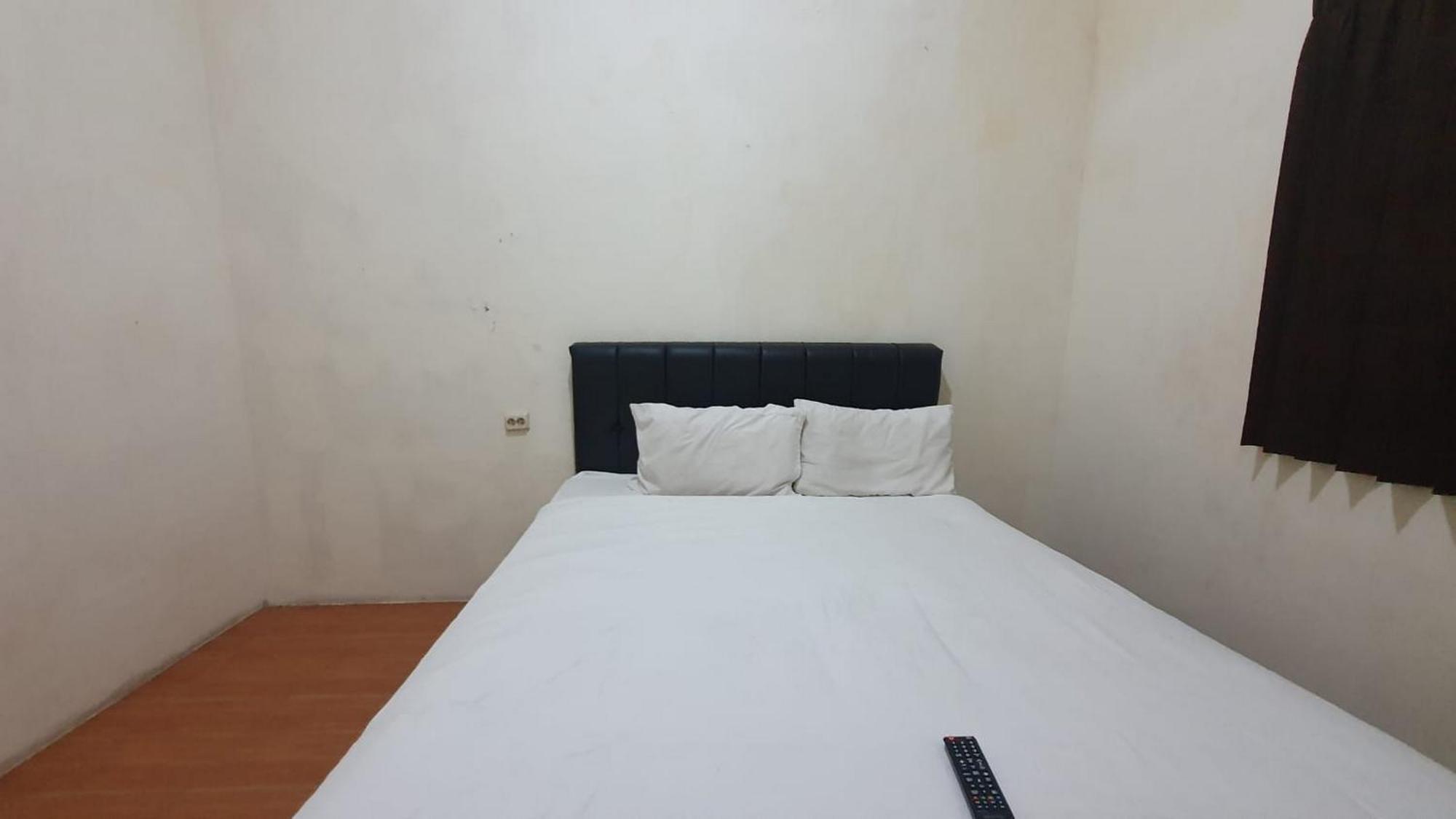 Reddoorz Syariah At Demasto Homestay Джембер Экстерьер фото